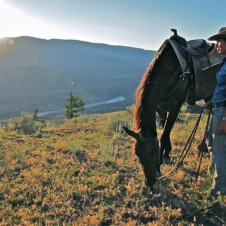 Sundance Guest Ranch Villa Ashcroft Bagian luar foto