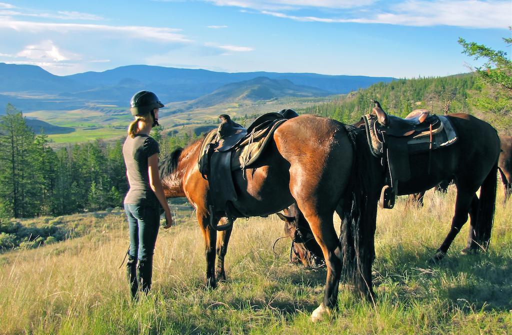 Sundance Guest Ranch Villa Ashcroft Bagian luar foto