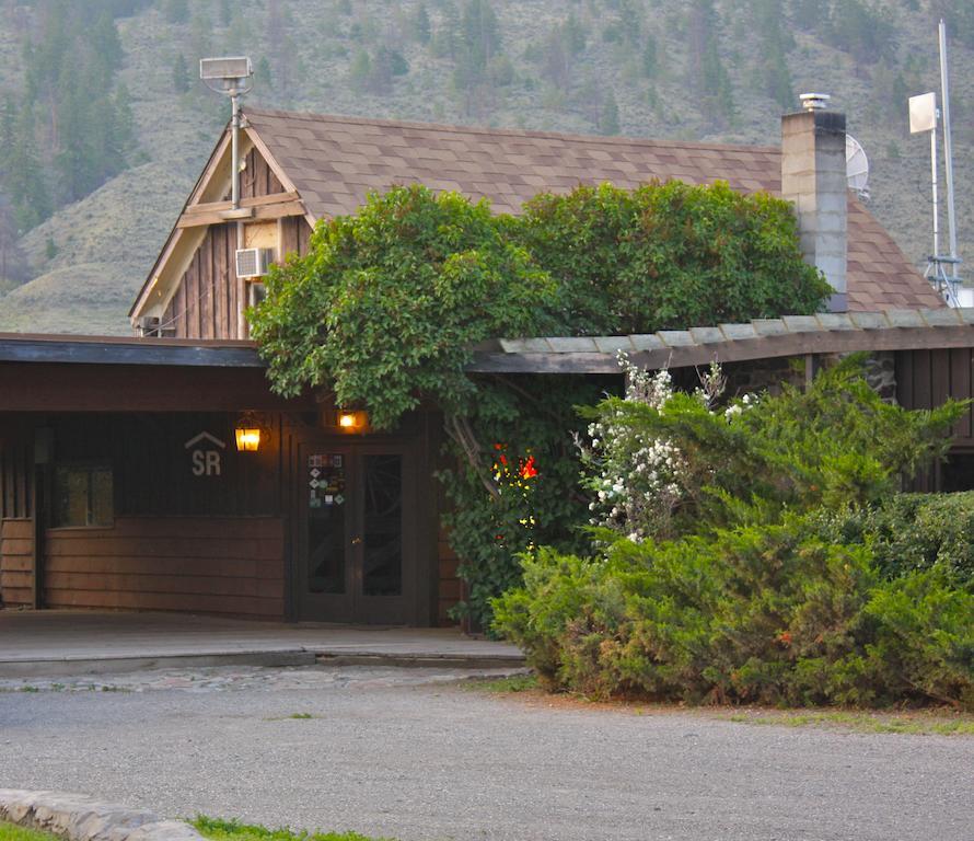 Sundance Guest Ranch Villa Ashcroft Bagian luar foto