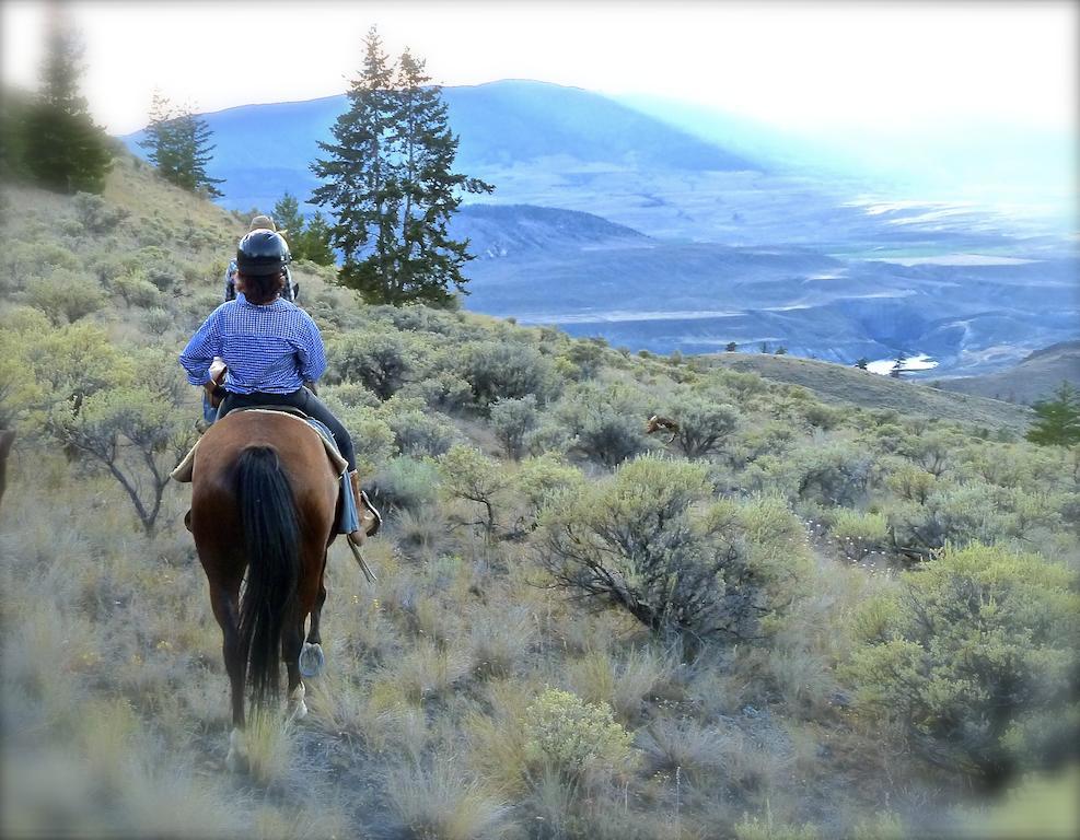 Sundance Guest Ranch Villa Ashcroft Bagian luar foto