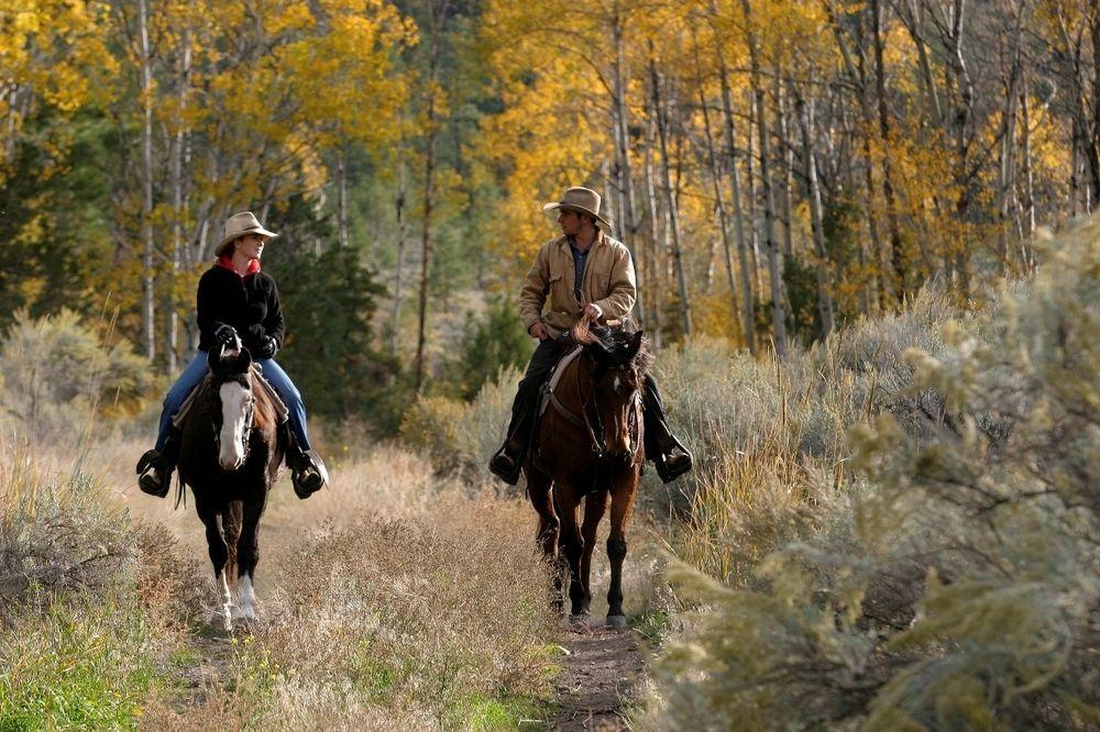 Sundance Guest Ranch Villa Ashcroft Bagian luar foto