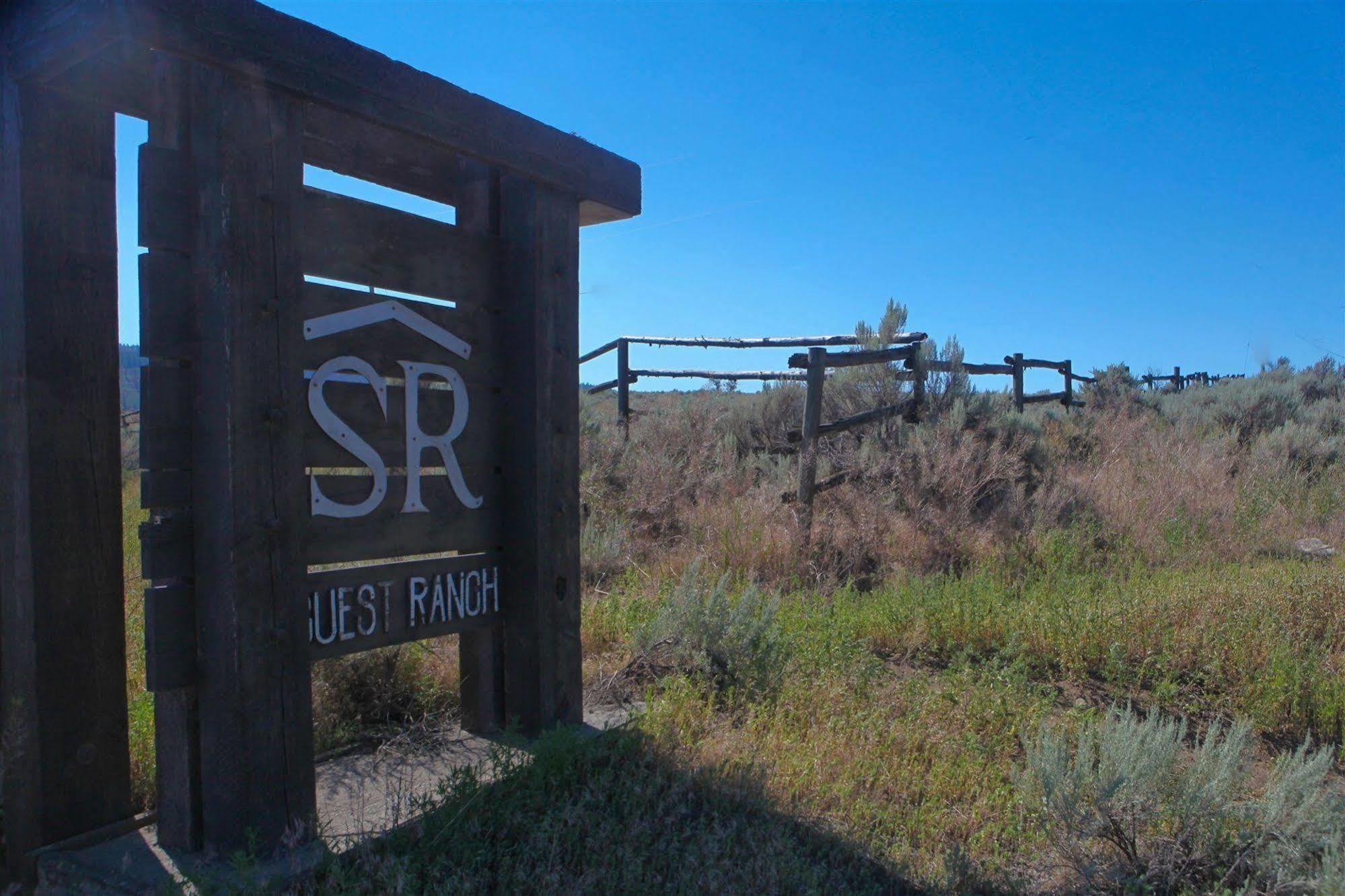 Sundance Guest Ranch Villa Ashcroft Bagian luar foto